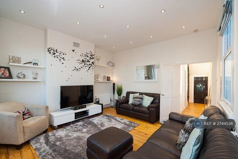 1 bedroom flat to rent, Charlton Road, London, SE3