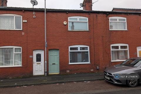 Calder Road, Bolton, BL3