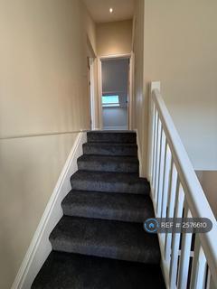 4 bedroom semi-detached house to rent, Stuart Crescent, London, N22