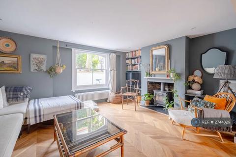 3 bedroom terraced house to rent, Evandale Road, London, SW9