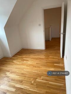 1 bedroom flat to rent, High Street, Banstead, SM7