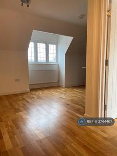 1 bedroom flat to rent, High Street, Banstead, SM7