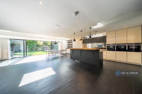 5 bedroom detached house to rent, Copse Hill, London, SW20