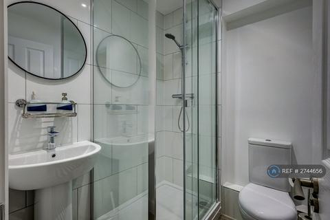 1 bedroom in a house share to rent, Axial Drive, Colchester, CO4