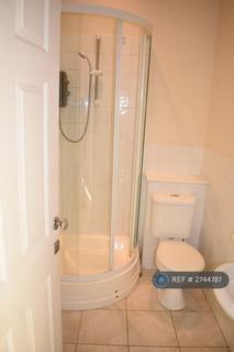 2 bedroom flat to rent, Crowstone Road, Westcliff-On-Sea, SS0