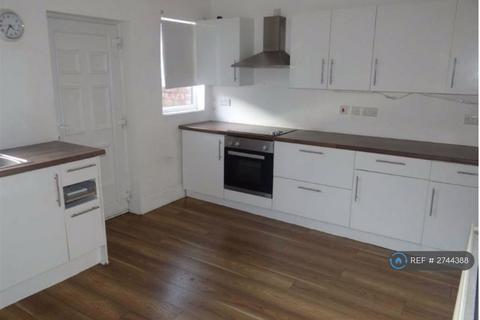 2 bedroom terraced house to rent, Platt Street, Leigh, WN7