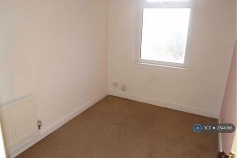 2 bedroom terraced house to rent, Platt Street, Leigh, WN7
