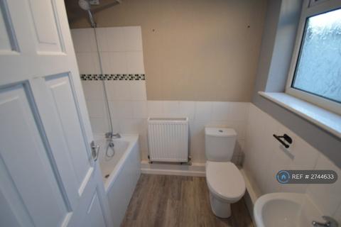 2 bedroom semi-detached house to rent, Banastre Road, Southport, PR8