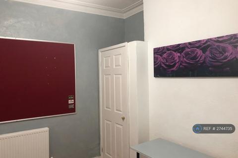 1 bedroom in a house share to rent, Langton Road, Liverpool, L15