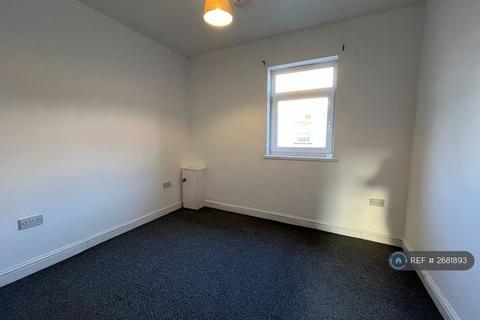 1 bedroom flat to rent, Russell Street, Pontnewydd, Cwmbran, NP44