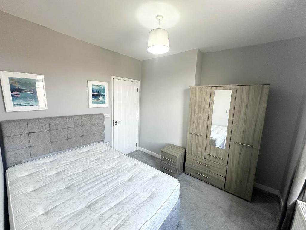 Room 2 (4)