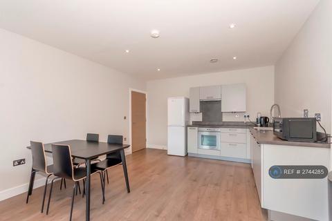 2 bedroom flat to rent, Geneva House, Peterborough, PE1