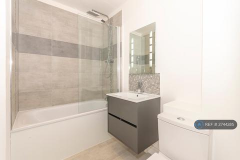 2 bedroom flat to rent, Geneva House, Peterborough, PE1