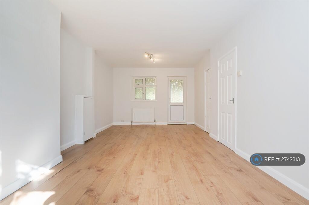Living Room Leading To Kitchen