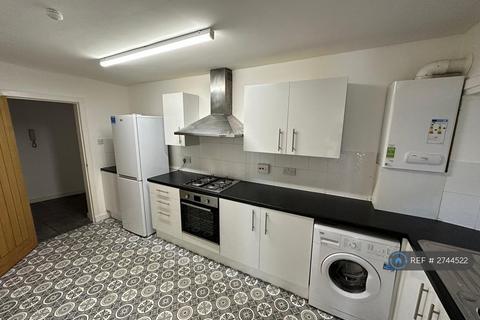 2 bedroom flat to rent, Clutha Street, Glasgow, G51