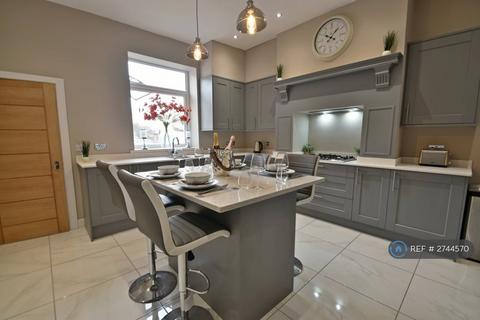 1 bedroom in a house share to rent, Schofield Road, Rossendale, BB4