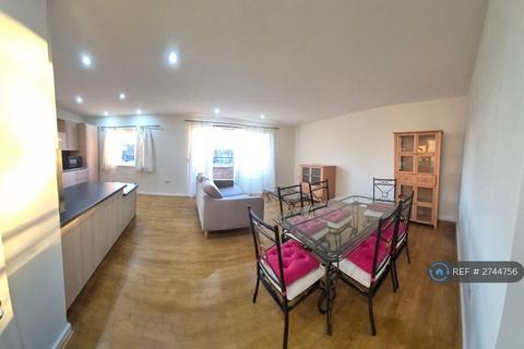 2 bedroom flat to rent, Mill Pond Close, London, SW8
