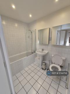 2 bedroom flat to rent, Mill Pond Close, London, SW8
