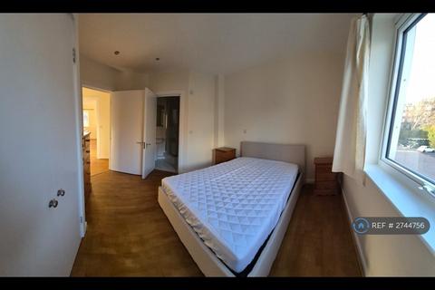 2 bedroom flat to rent, Mill Pond Close, London, SW8