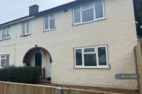 3 bedroom semi-detached house to rent, Camden Gardens, Thornton Heath, CR7
