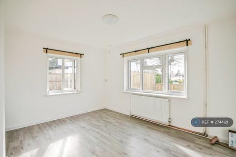 3 bedroom semi-detached house to rent, Camden Gardens, Thornton Heath, CR7