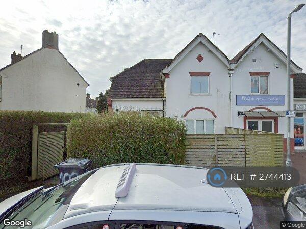 6 Double Bed Student House