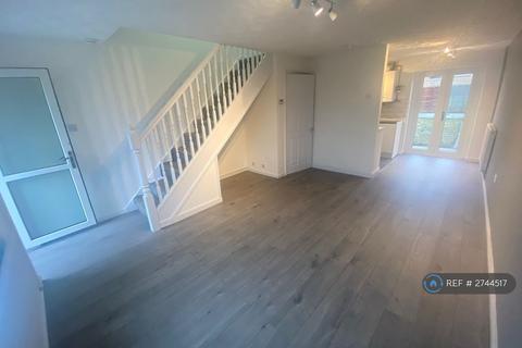 2 bedroom semi-detached house to rent, Oxford Drive, Middleton, Manchester, M24