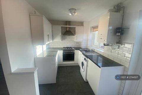 2 bedroom semi-detached house to rent, Oxford Drive, Middleton, Manchester, M24
