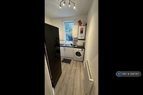 3 bedroom flat to rent, St. Johns Road, Wembley, HA9