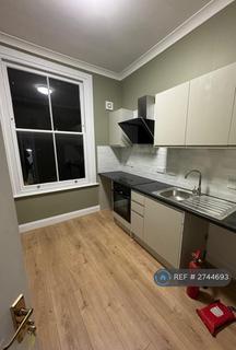 Studio to rent, Hatherley Grove, London, W2
