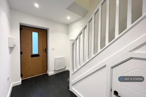 undefined, Central Avenue, Lutterworth, LE17