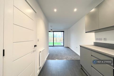 undefined, Central Avenue, Lutterworth, LE17