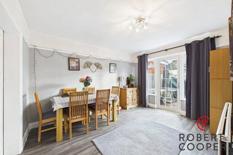 3 bedroom semi-detached house for sale, Woodlands Avenue, Eastcote, HA4