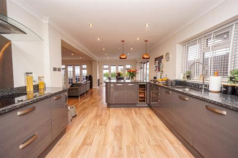 undefined, Pilot Road, Hastings