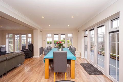 undefined, Pilot Road, Hastings