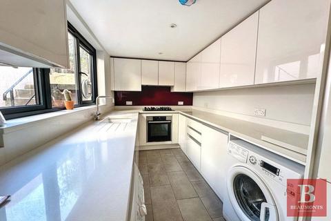 3 bedroom terraced house to rent, Princes Road, Brighton