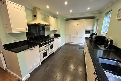 5 bedroom detached house for sale, Maes Y Gwenith, Penrhyn Bay