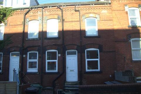 2 bedroom terraced house to rent, Bexley Terrace, Leeds LS8