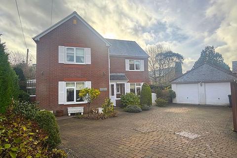 4 bedroom detached house for sale, Holywell Crescent, Abergavenny