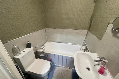 1 bedroom apartment to rent, Stanhope Street, Stockport, SK5