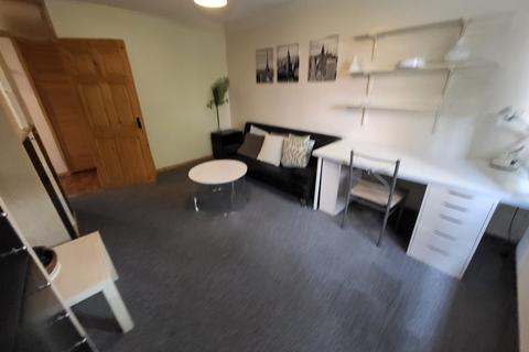 1 bedroom apartment for sale, Dillmoss Walk, Hulme., Manchester, M15 4DP