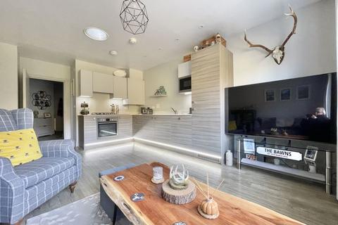 1 bedroom apartment for sale, Portsmouth Road, Thames Ditton