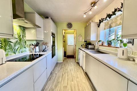 3 bedroom semi-detached house for sale, Cherry Tree Road, Beaconsfield HP9