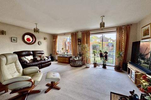 4 bedroom detached house for sale, Churchill Close, Flackwell Heath HP10