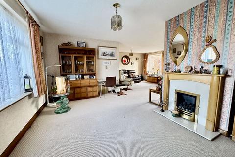 4 bedroom detached house for sale, Churchill Close, Flackwell Heath HP10