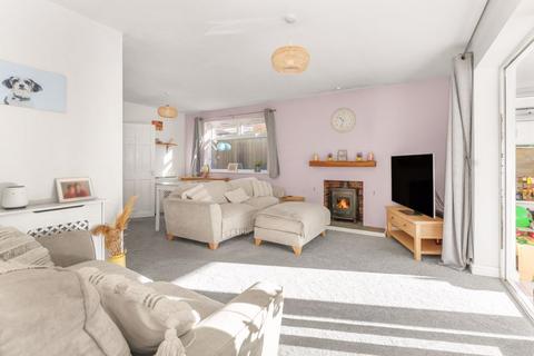3 bedroom detached house for sale, Molyneux Drive, Bodicote