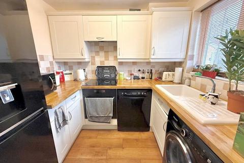 2 bedroom semi-detached house for sale, Farriers Way, Houghton Regis