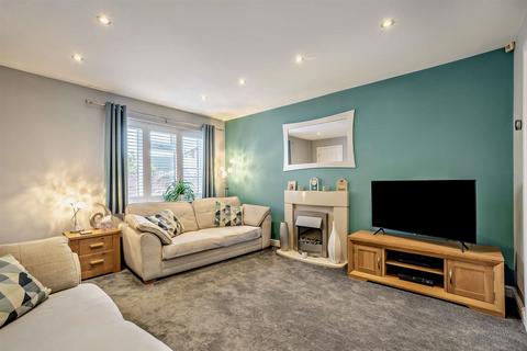4 bedroom semi-detached house for sale, Halfpenny Close, Barming