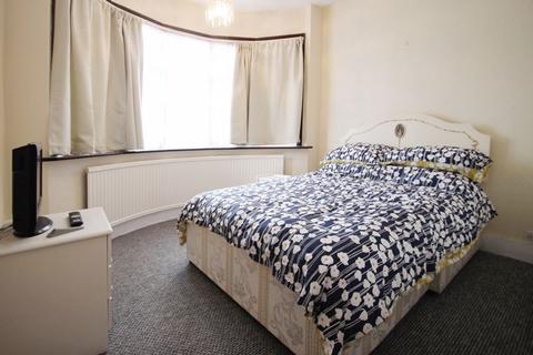 undefined, Islip Gardens, Northolt