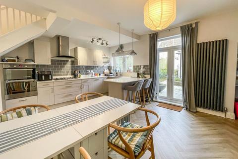 3 bedroom terraced house for sale, East Park Avenue,Mutley,Plymouth,Devon,PL4 6PF